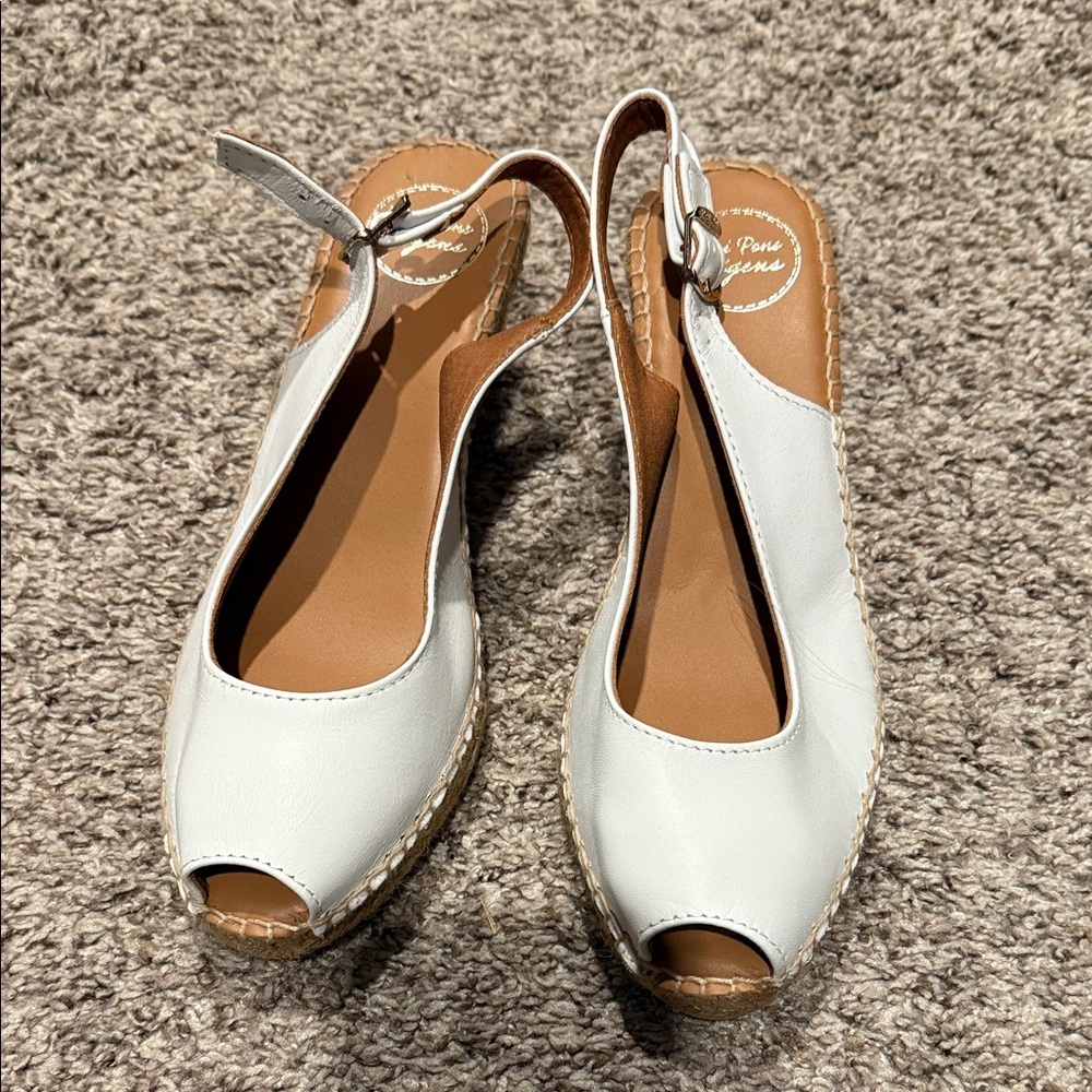 White espadrilles wedges